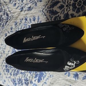 Mario Leone black dress shoes. Size 9